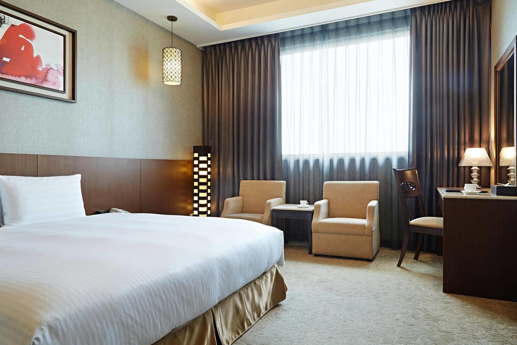 Guanko Hotel Chiayi Exterior foto